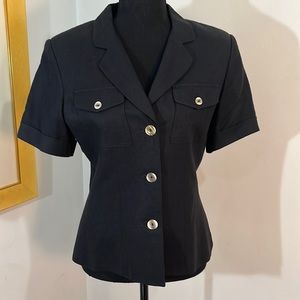 Short sleeve black blazer, button up, lined size 6p, Jennifer Moore brand